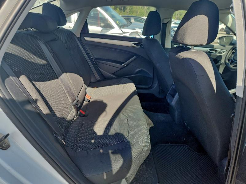 Фото 10 - VOLKSWAGEN PASSAT