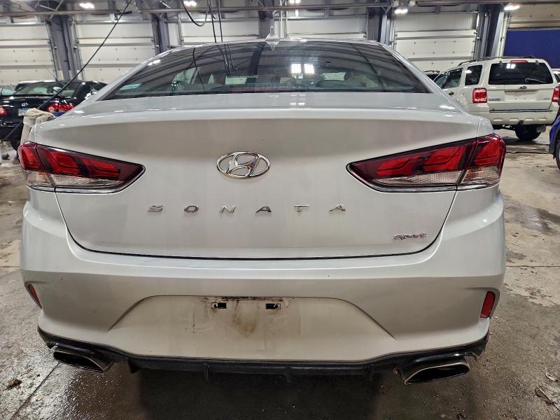 Фото 6 - HYUNDAI SONATA