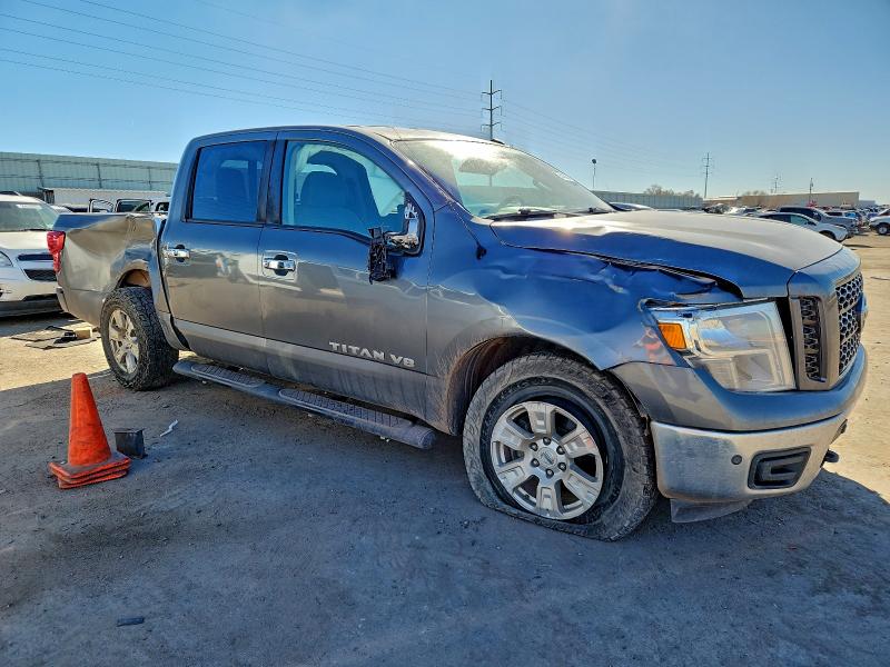 Фото 4 - NISSAN TITAN