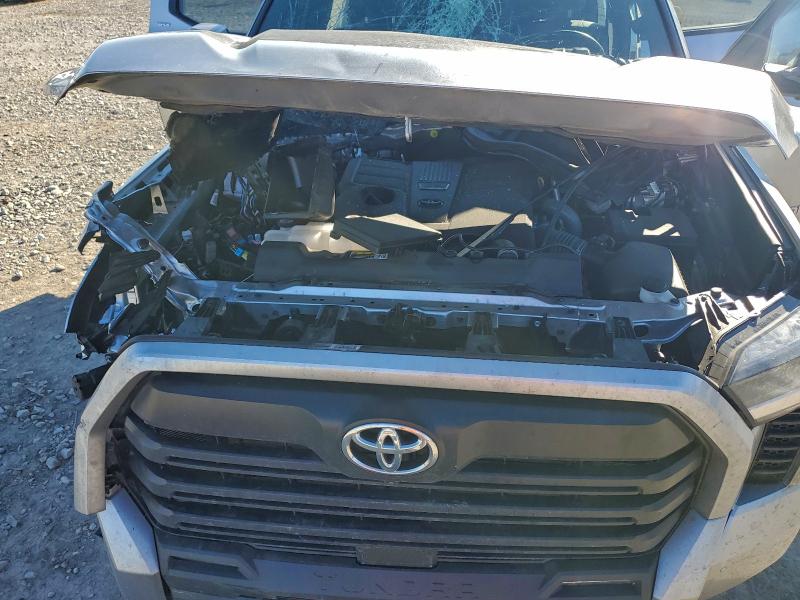 Фото 11 - TOYOTA TUNDRA