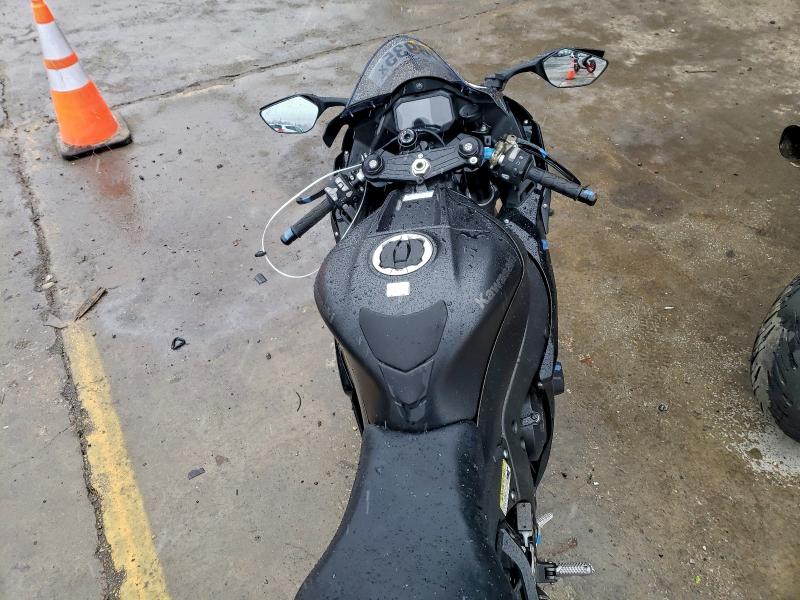 KAWASAKI ZX1002 L 2025