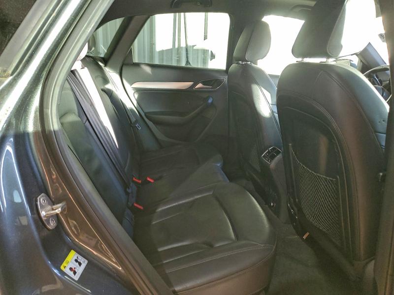 Фото 11 - AUDI Q3