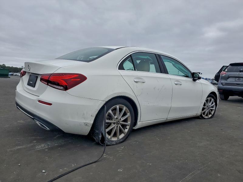 Фото 3 - MERCEDES-BENZ A-CLASS