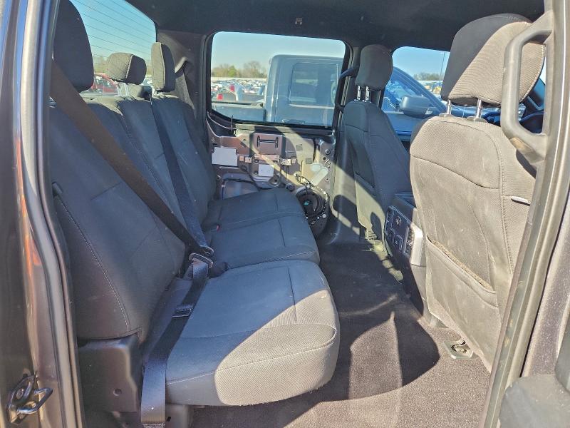 Фото 10 - FORD F-150