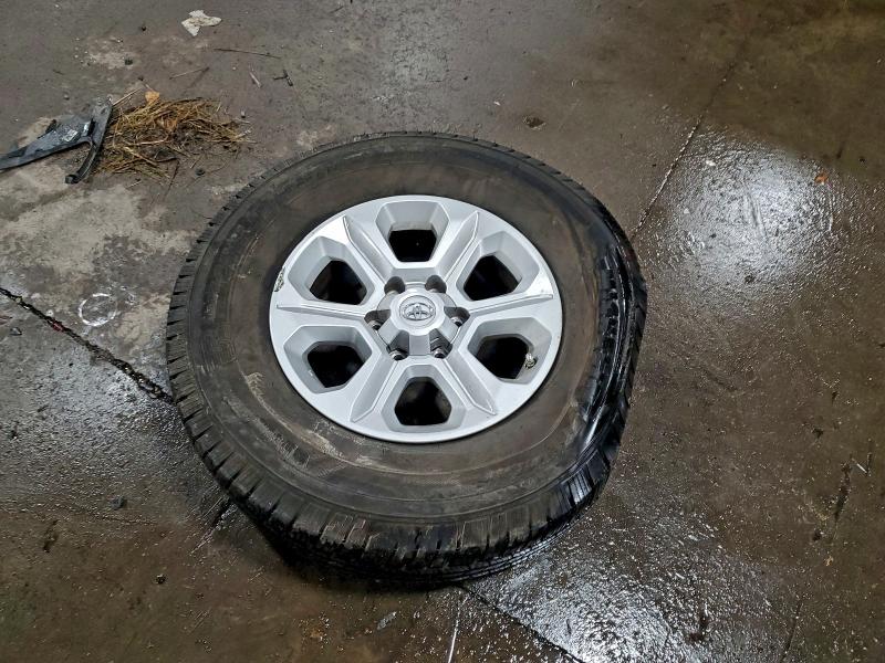 Фото 13 - TOYOTA 4RUNNER