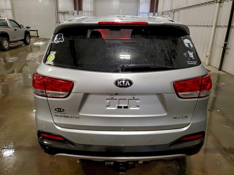 Фото 6 - KIA SORENTO