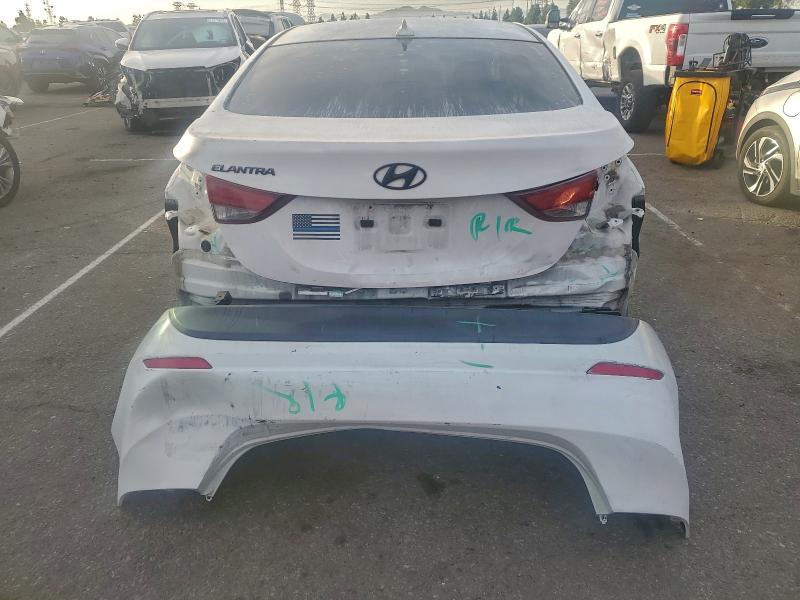 Фото 6 - HYUNDAI ELANTRA