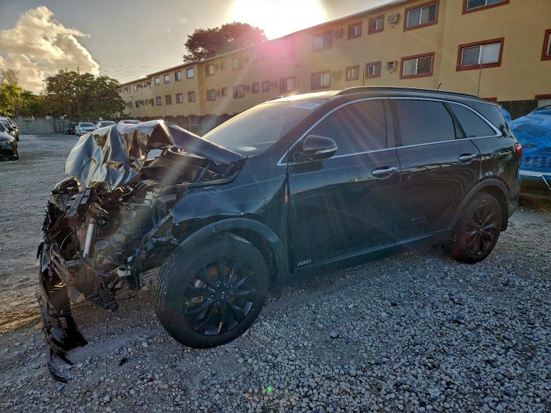 Фото 1 - KIA SORENTO