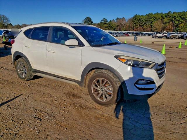 Фото 4 - HYUNDAI TUCSON