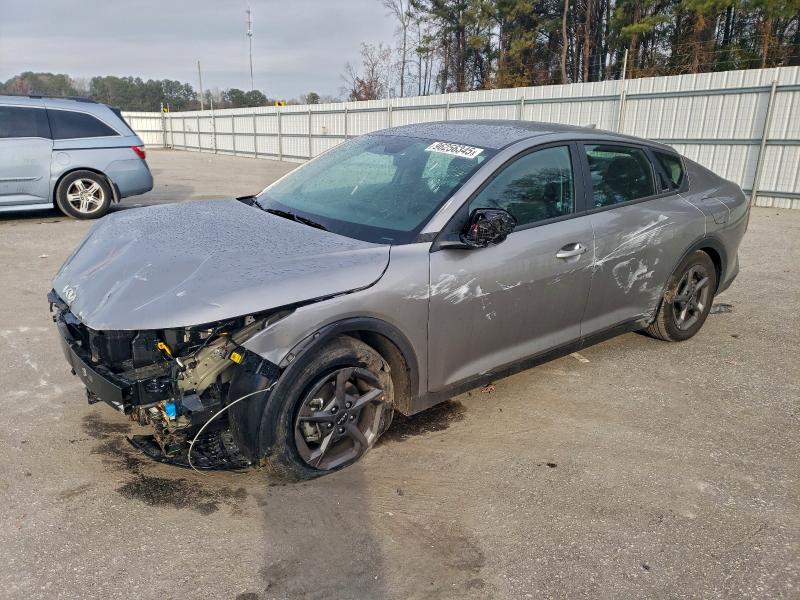 Фото 1 - KIA K4 LX