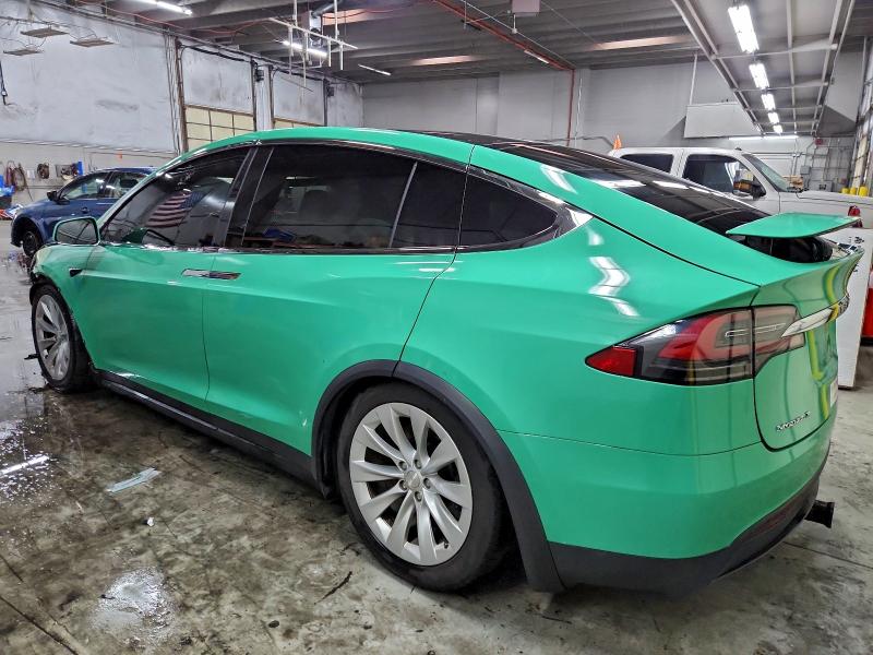 Фото 2 - TESLA MODEL X