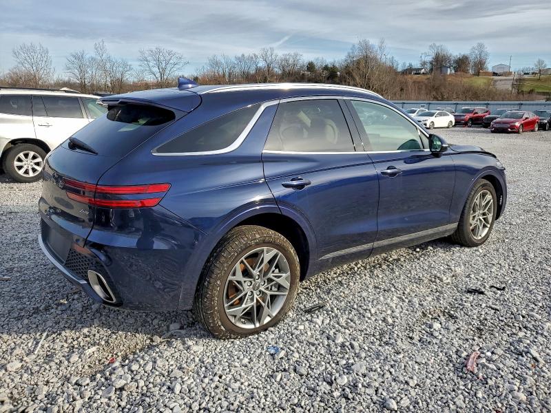 Фото 3 - GENESIS GV70 BASE