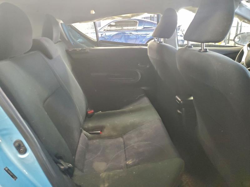 Фото 10 - TOYOTA PRIUS