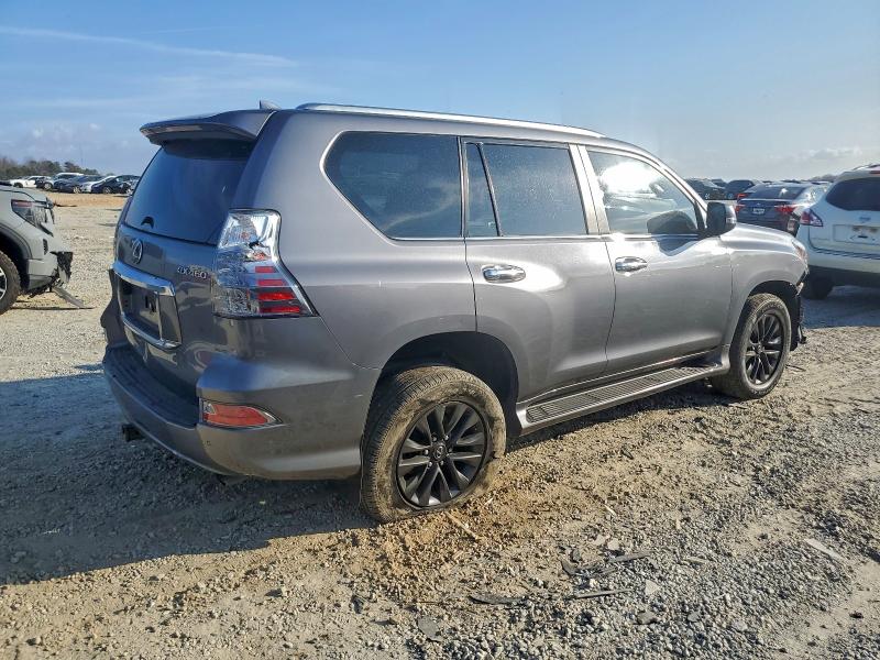 Фото 3 - LEXUS GX