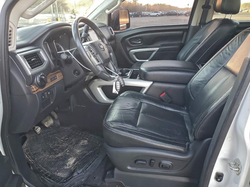 Фото 7 - NISSAN TITAN