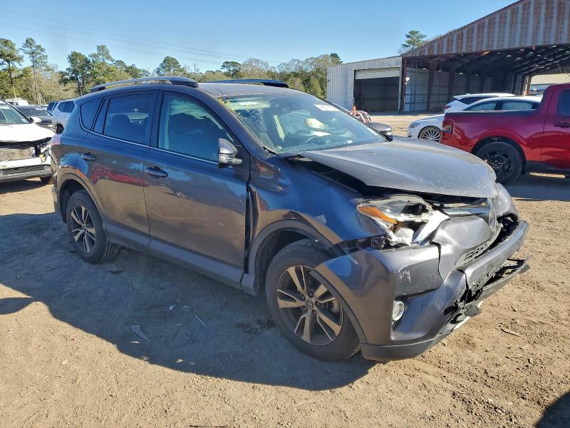 Фото 4 - TOYOTA RAV4