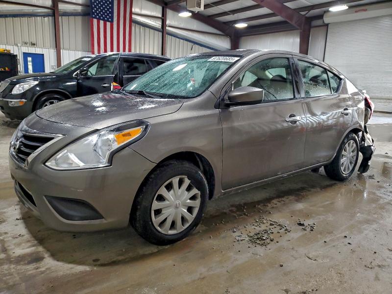 Фото 1 - NISSAN VERSA