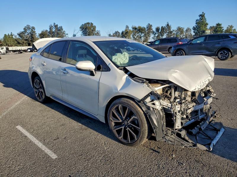 Фото 4 - TOYOTA COROLLA