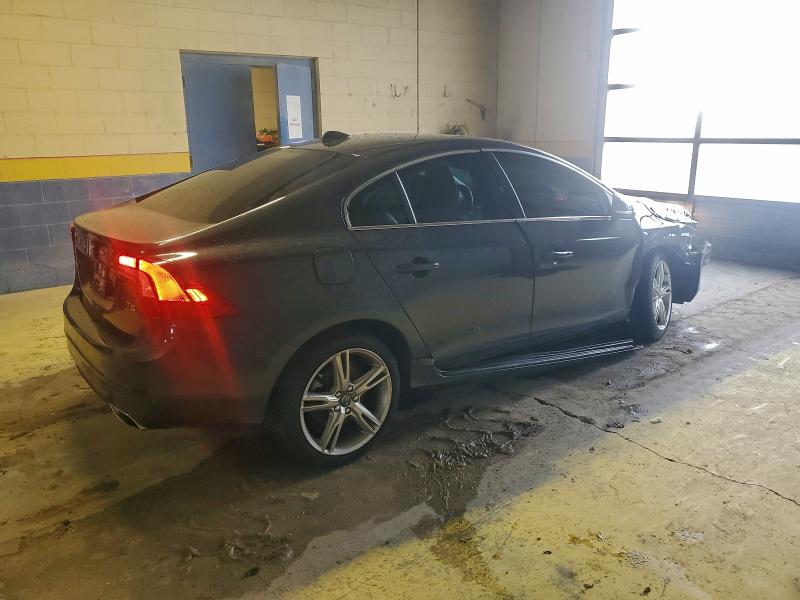 Фото 3 - VOLVO S60