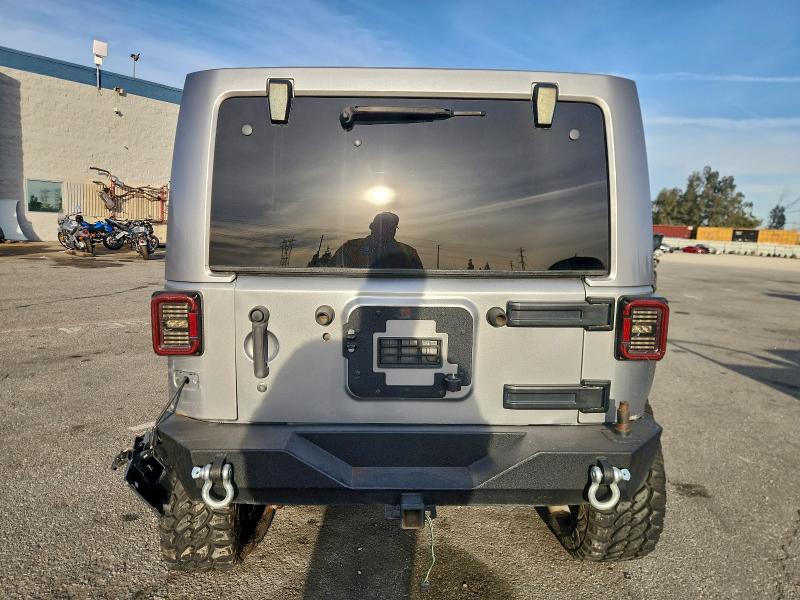 Фото 6 - JEEP WRANGLER