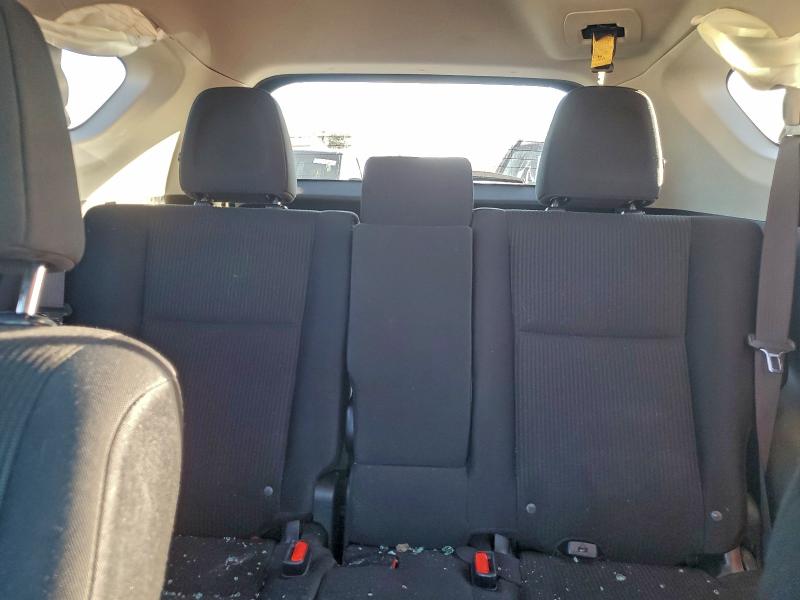 Фото 10 - TOYOTA RAV4