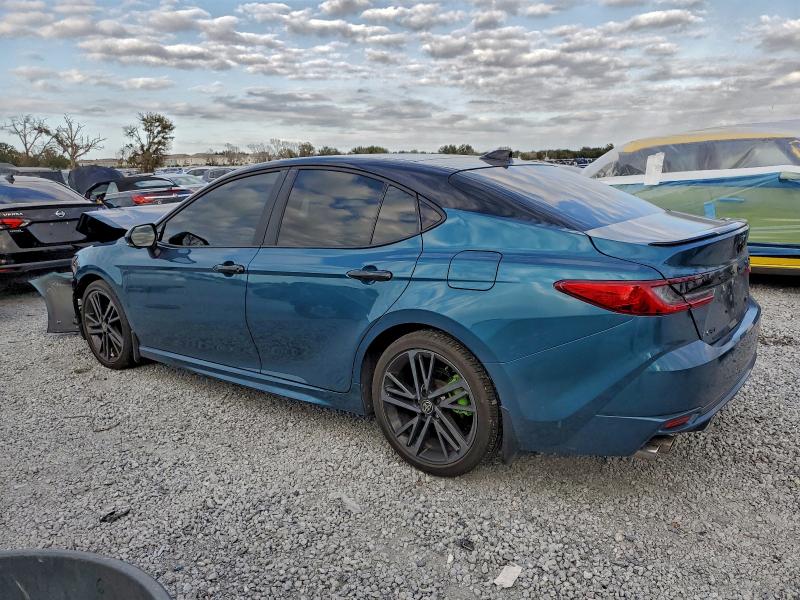 Фото 2 - TOYOTA CAMRY