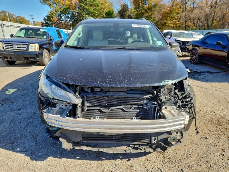 Фото 5 - CHRYSLER MINIVAN