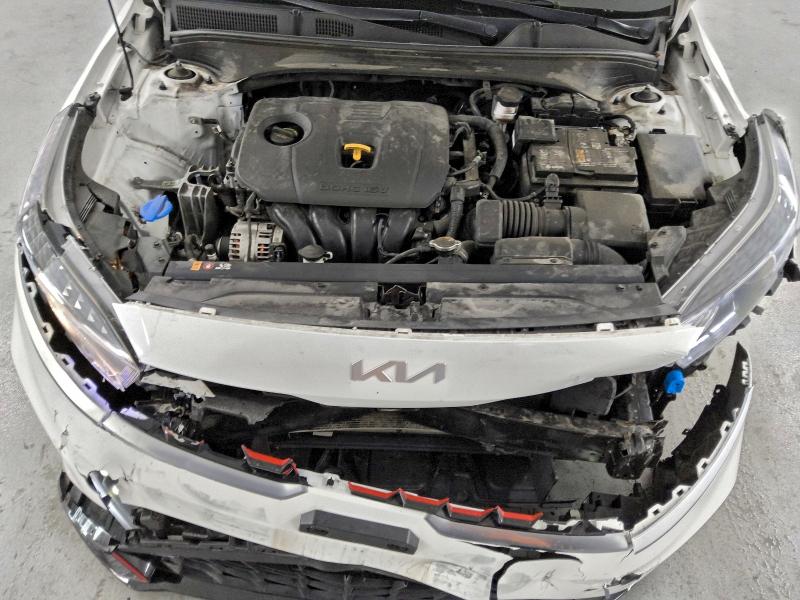 Фото 11 - KIA FORTE