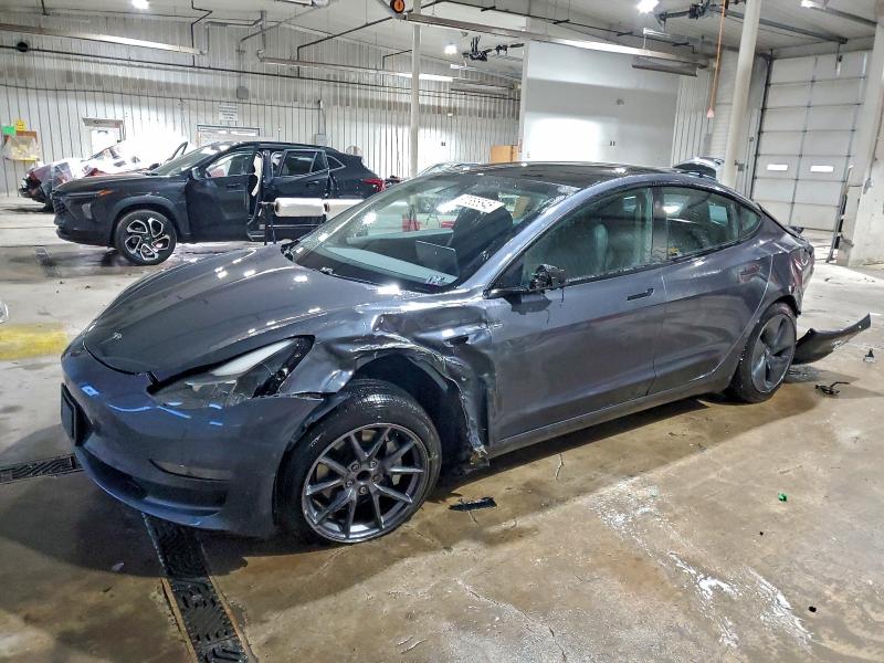Фото 1 - TESLA MODEL 3