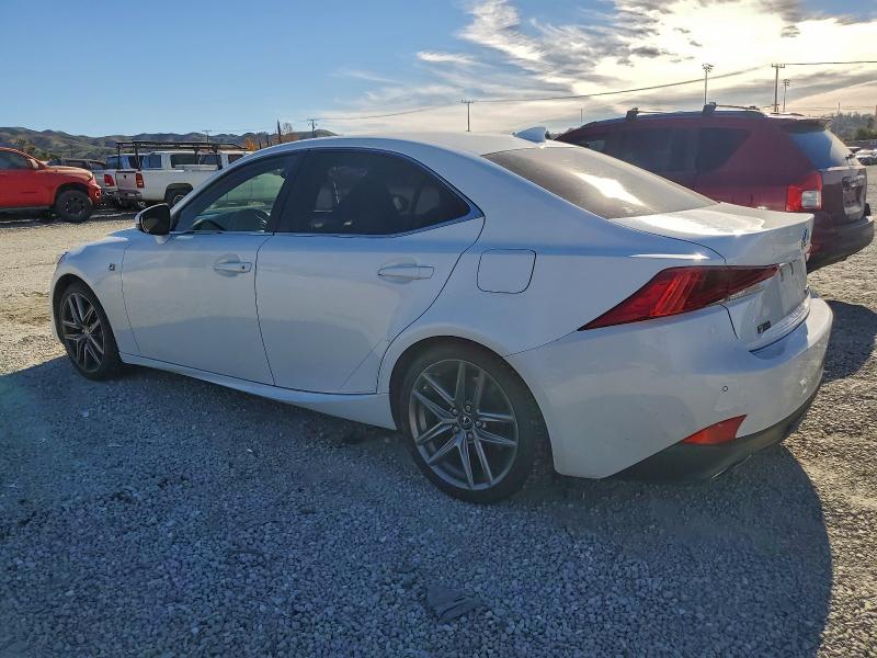 Фото 2 - LEXUS IS