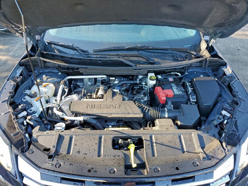 Фото 12 - NISSAN ROGUE