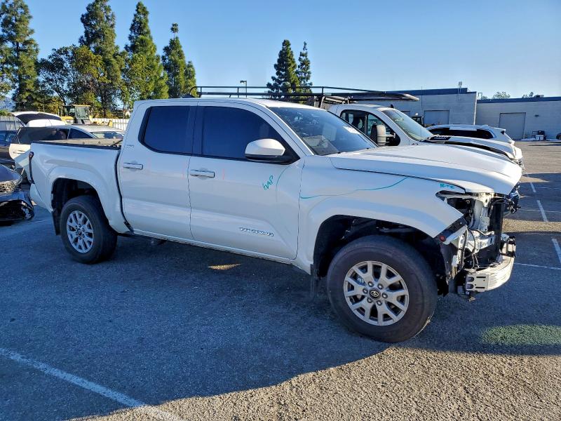 Фото 4 - TOYOTA TACOMA