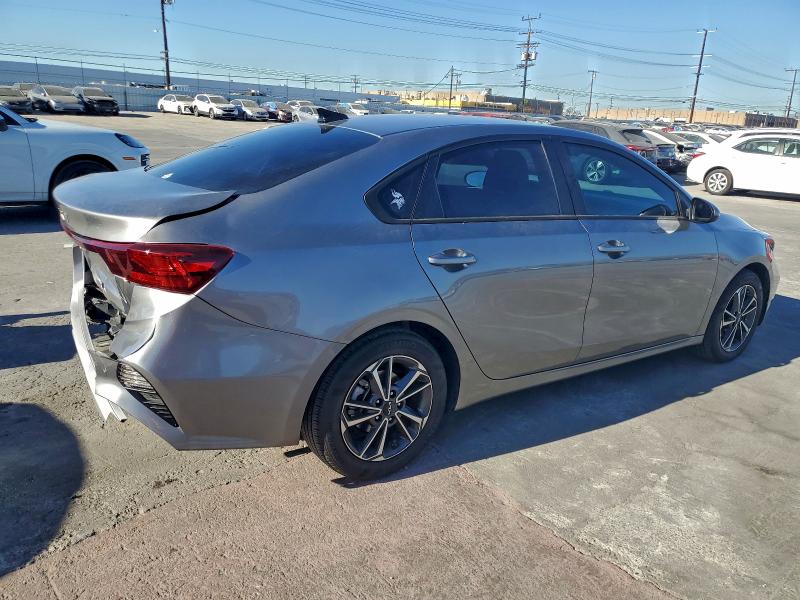 Фото 3 - KIA FORTE