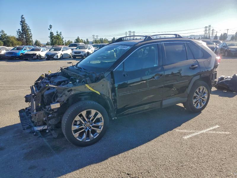 Фото 1 - TOYOTA RAV4