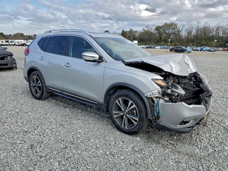 Фото 4 - NISSAN ROGUE