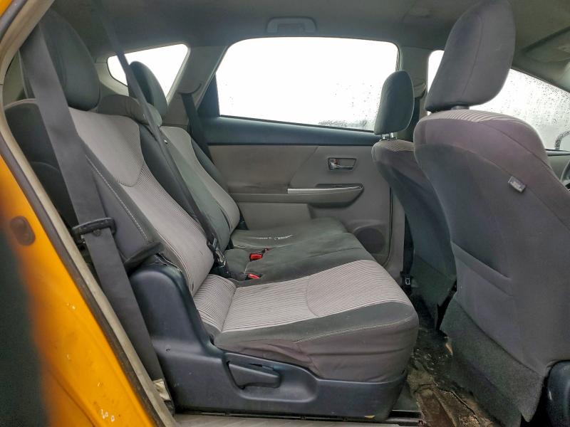 Фото 10 - TOYOTA PRIUS