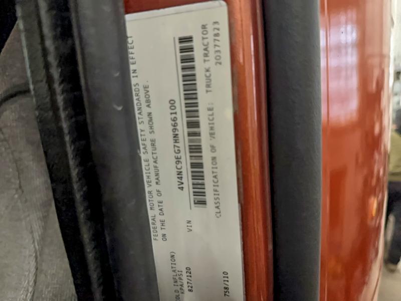 VOLVO VN 2017 VIN 4V4NC9EG7HN966100