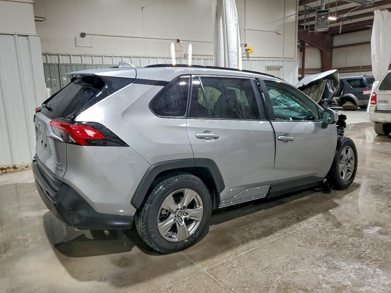 Фото 3 - TOYOTA RAV4