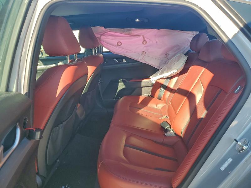 Фото 10 - KIA K5