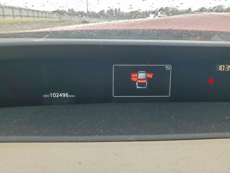 Фото 9 - TOYOTA PRIUS