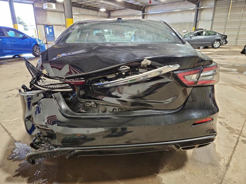 Фото 6 - NISSAN MAXIMA