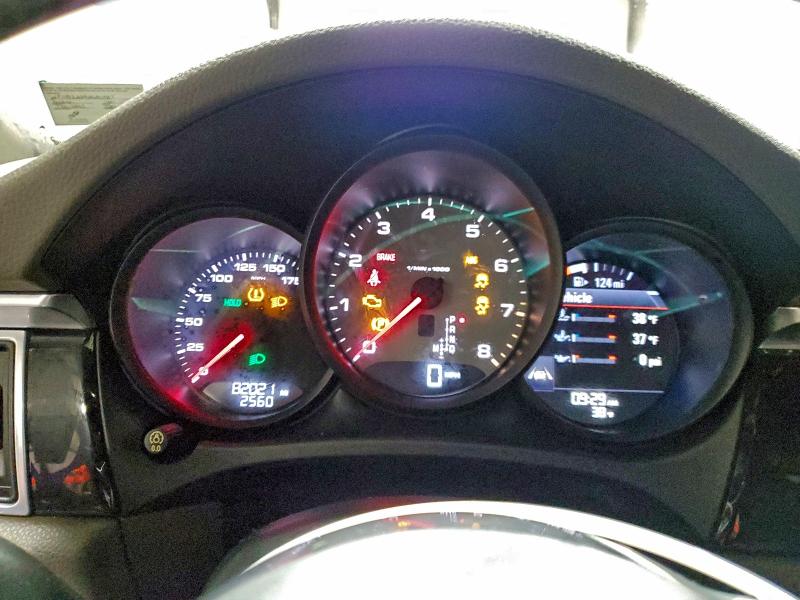 Фото 9 - PORSCHE MACAN