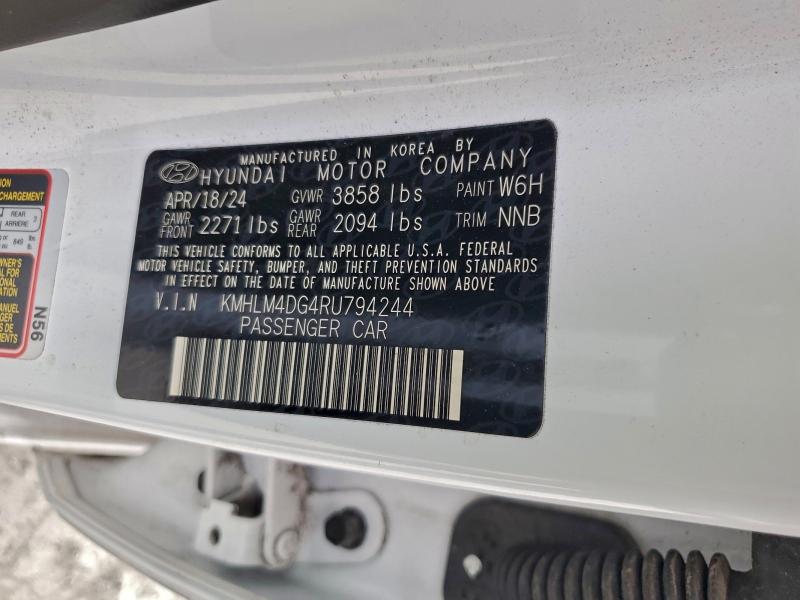 Фото 12 - HYUNDAI ELANTRA