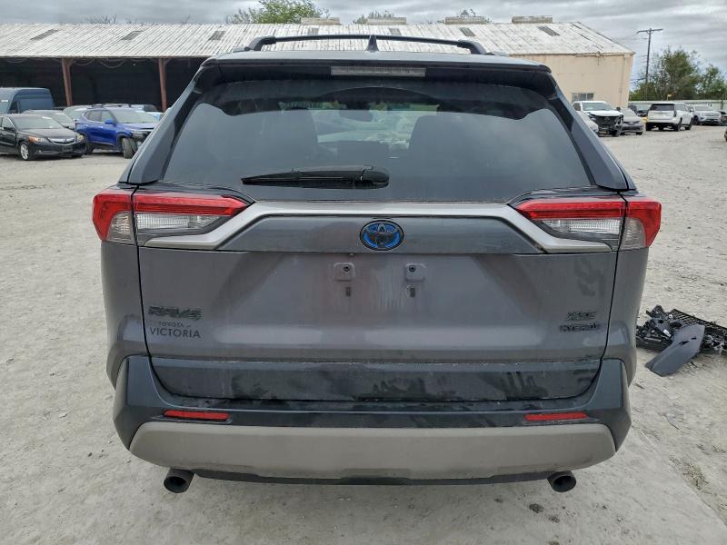 Фото 6 - TOYOTA RAV4