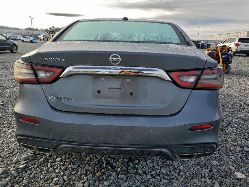 Фото 6 - NISSAN MAXIMA