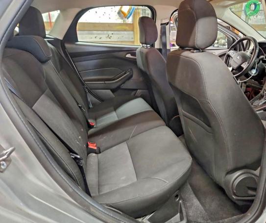 Фото 10 - FORD FOCUS