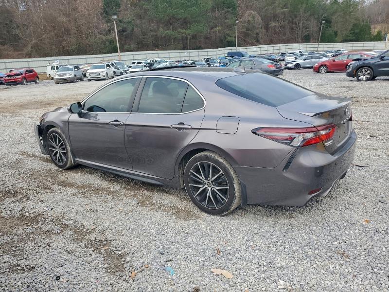 Фото 2 - TOYOTA CAMRY