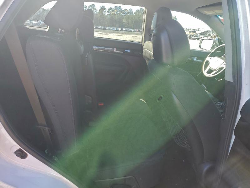 Фото 11 - KIA SORENTO