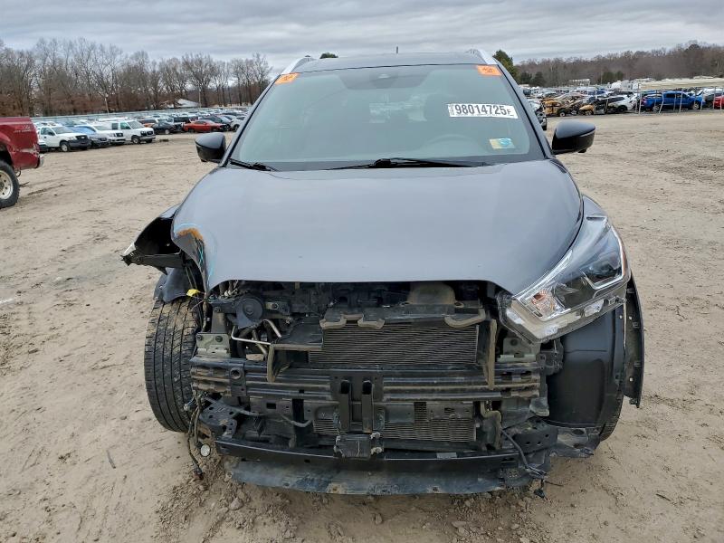 Фото 5 - NISSAN KICKS