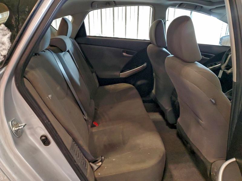 Фото 10 - TOYOTA PRIUS